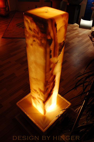 stele_onyx_gold.120.02